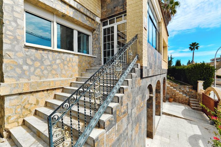 Image No.40-4 Bed Villa for sale