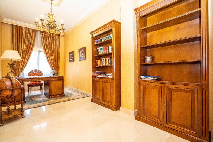 Image No.24-7 Bed Villa for sale