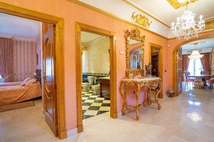 Image No.27-7 Bed Villa for sale