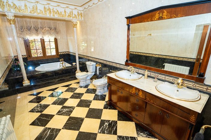 Image No.32-7 Bed Villa for sale