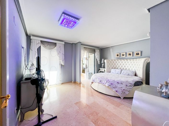 Image No.14-5 Bed Villa for sale