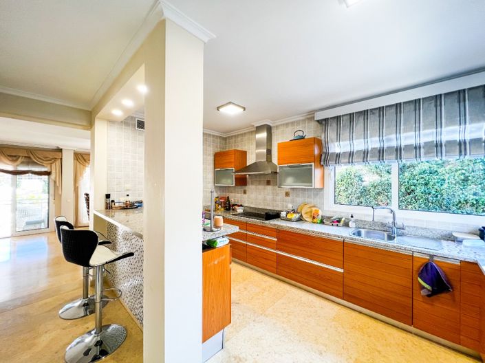 Image No.36-5 Bed Villa for sale