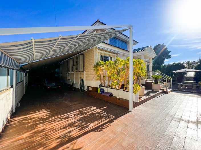 Image No.38-5 Bed Villa for sale