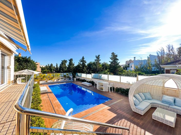 Image No.8-5 Bed Villa for sale