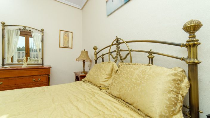 Image No.29-2 Bed Villa for sale
