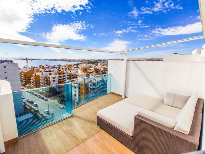 Image No.20-2 Bed Apartment for sale
