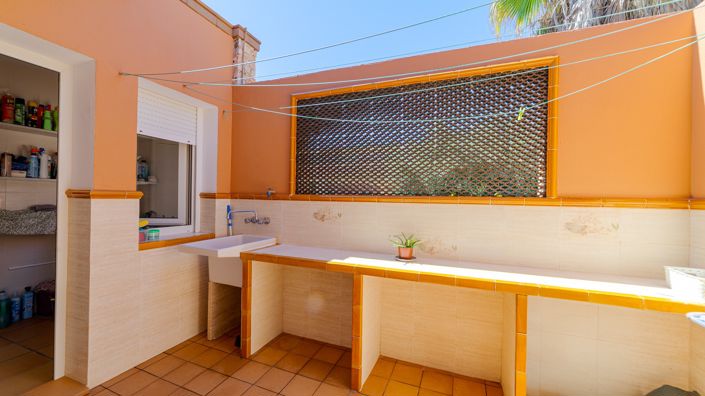Image No.21-7 Bed Villa for sale