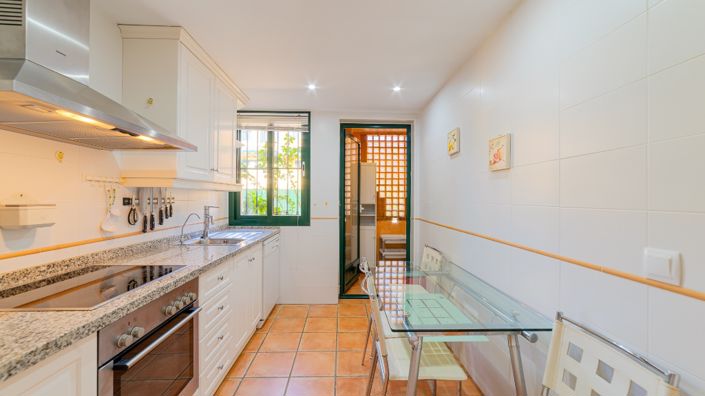 Image No.23-3 Bed Townhouse for sale