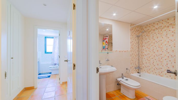 Image No.35-3 Bed Townhouse for sale