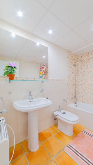 Image No.36-3 Bed Townhouse for sale