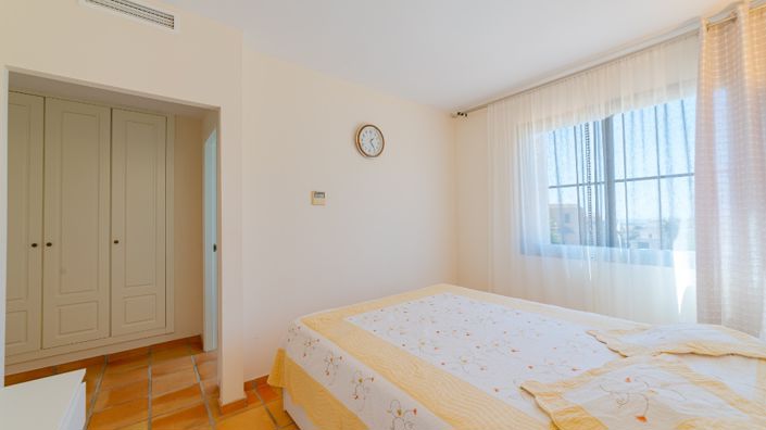 Image No.42-3 Bed Townhouse for sale
