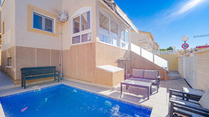 Image No.5-2 Bed Villa for sale