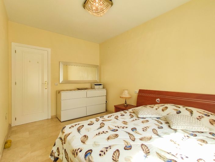 Image No.25-4 Bed Villa for sale