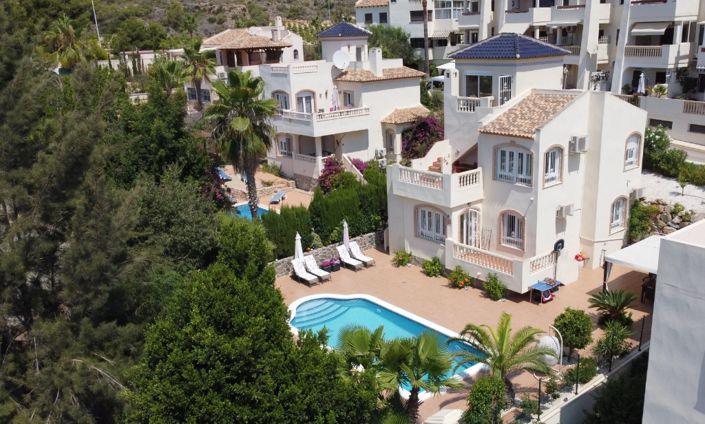 Image No.4-4 Bed Villa for sale