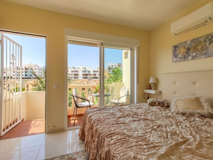 Image No.34-4 Bed Villa for sale