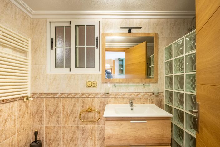 Image No.30-6 Bed Villa for sale