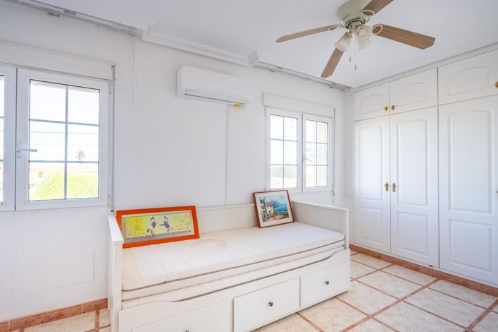 Image No.35-6 Bed Villa for sale