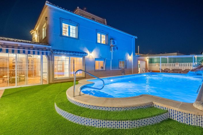 Image No.46-6 Bed Villa for sale