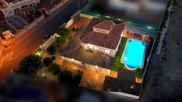Image No.49-6 Bed Villa for sale