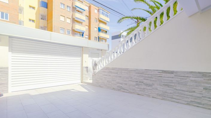Image No.8-4 Bed Villa for sale
