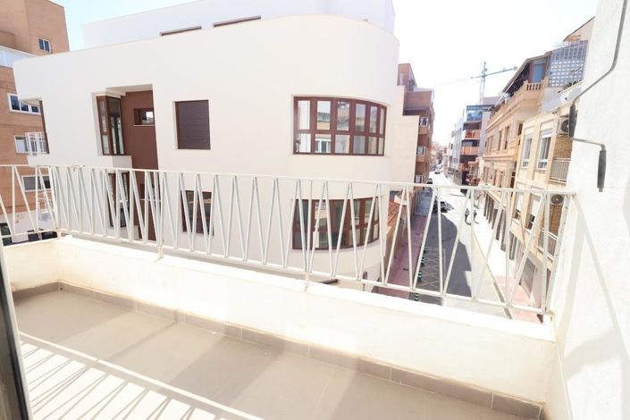 Image No.9-3 Bed Apartment for sale