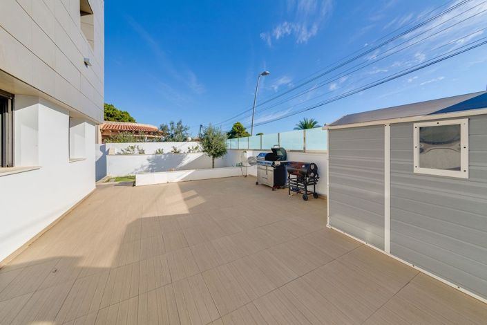 Image No.17-3 Bed Villa for sale