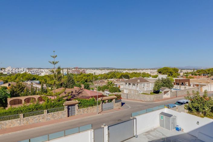 Image No.32-3 Bed Villa for sale