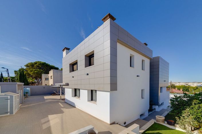 Image No.7-3 Bed Villa for sale
