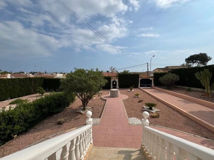 Image No.29-3 Bed Villa for sale