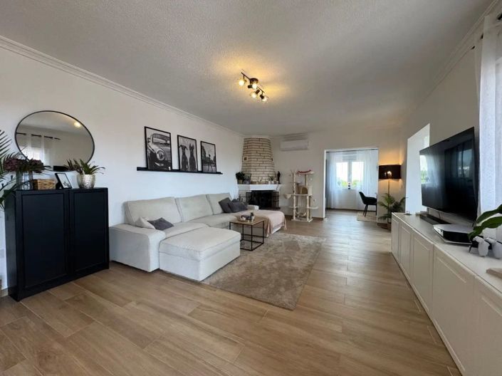 Image No.37-3 Bed Villa for sale