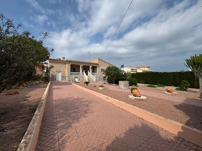 Image No.5-3 Bed Villa for sale