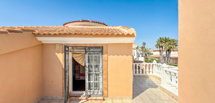 Image No.35-5 Bed Villa for sale