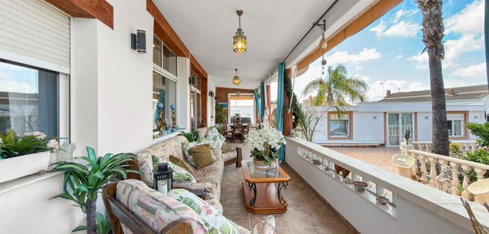 Image No.17-7 Bed Villa for sale