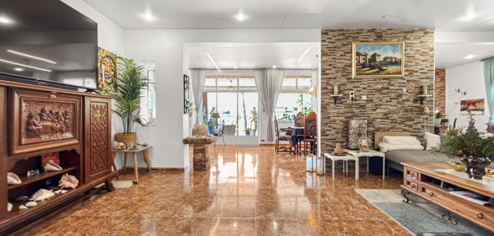 Image No.4-7 Bed Villa for sale