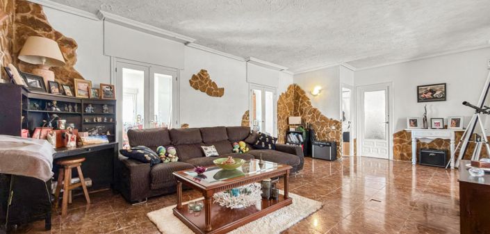 Image No.32-7 Bed Villa for sale
