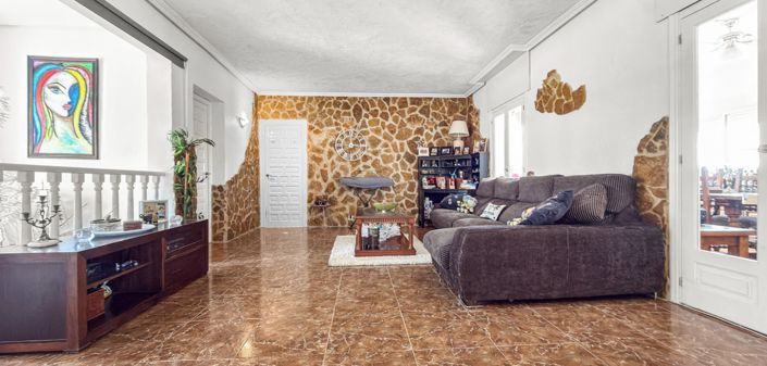 Image No.40-7 Bed Villa for sale