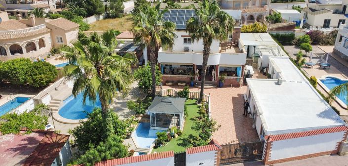 Image No.9-7 Bed Villa for sale