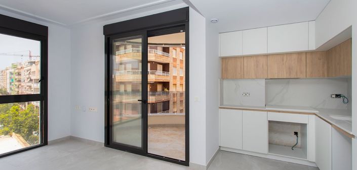 Image No.4-2 Bed Apartment for sale