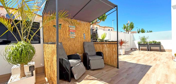 Image No.17-2 Bed Villa for sale