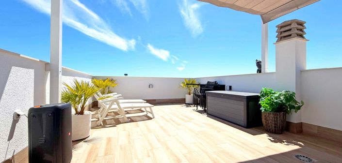 Image No.33-2 Bed Villa for sale