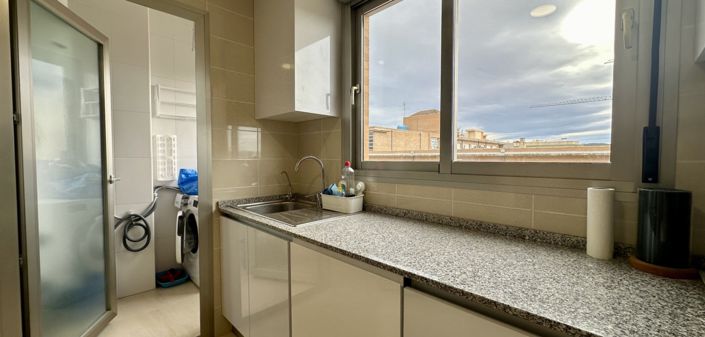 Image No.18-3 Bed Apartment for sale