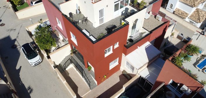 Image No.23-3 Bed Townhouse for sale