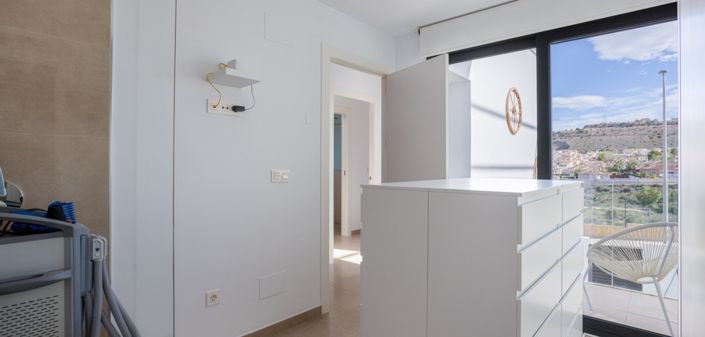 Image No.22-3 Bed Townhouse for sale