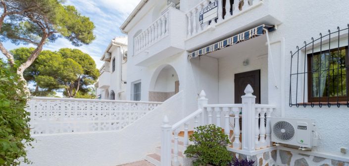 Image No.25-3 Bed Townhouse for sale