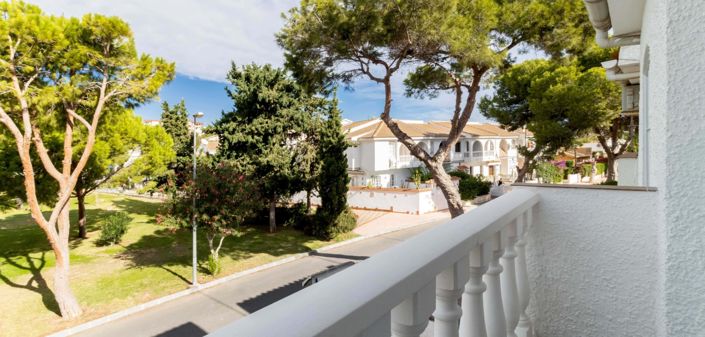 Image No.21-3 Bed Townhouse for sale