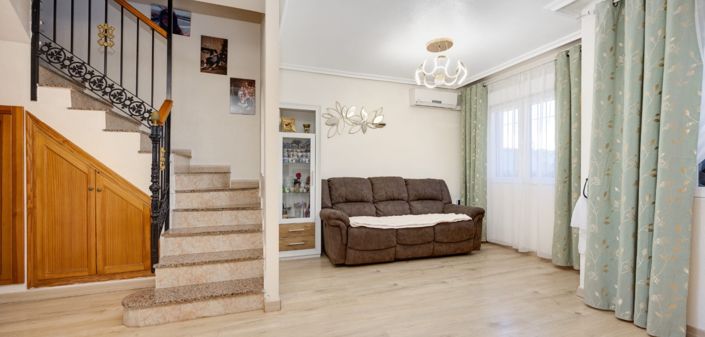 Image No.12-3 Bed Townhouse for sale