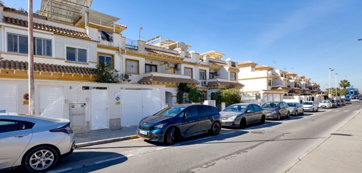 Image No.24-3 Bed Townhouse for sale