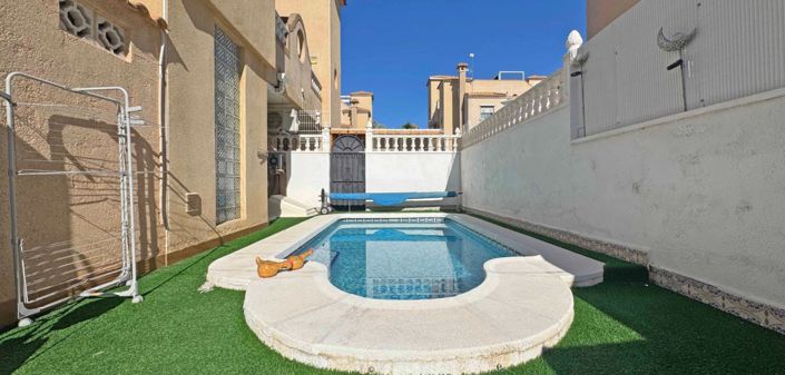 Image No.19-2 Bed Townhouse for sale