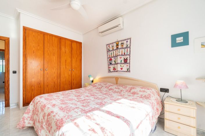 Image No.28-3 Bed Villa for sale