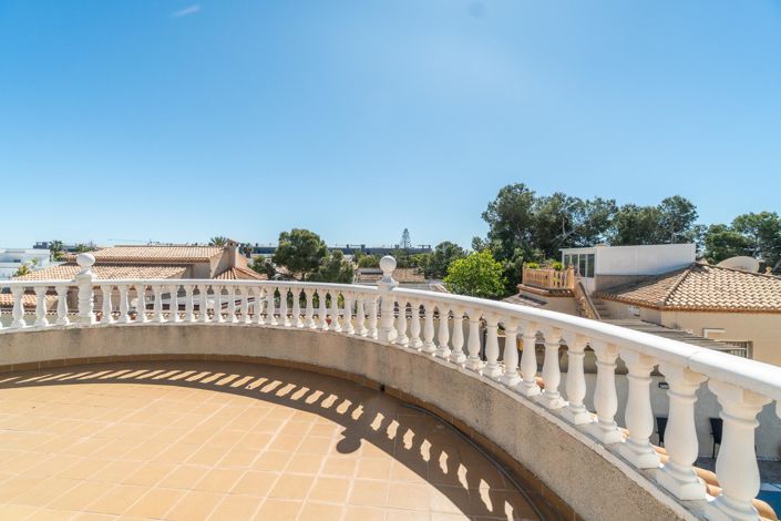 Image No.38-3 Bed Villa for sale